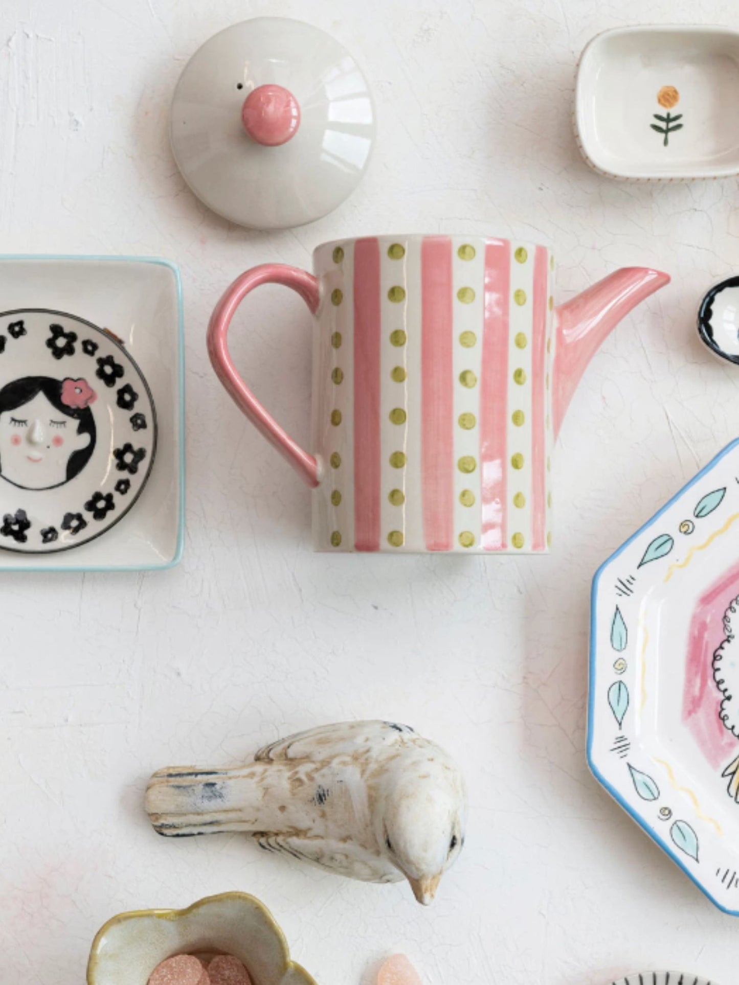 Teapot w/ Pattern & Strainer (PICK UP ONLY)