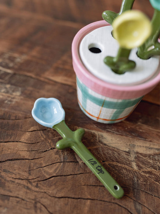 Hand-Painted Stoneware Measuring Spoons w/ Pot Holder, Set of 5