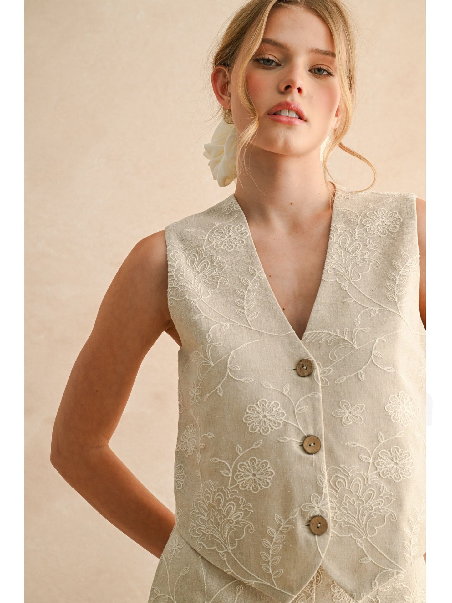 Floral Embroidery Linen Vest