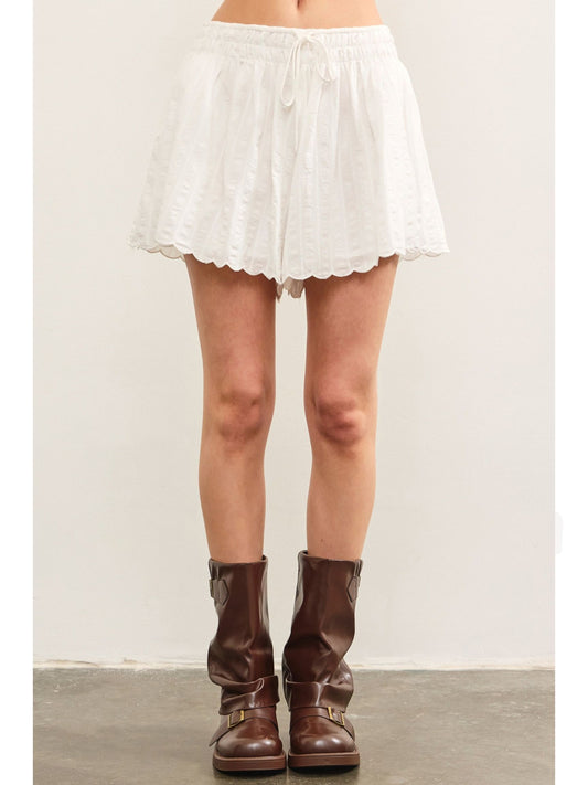 Elastic Waist Scallop Hem Shorts
