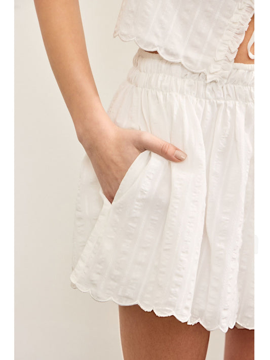 Elastic Waist Scallop Hem Shorts