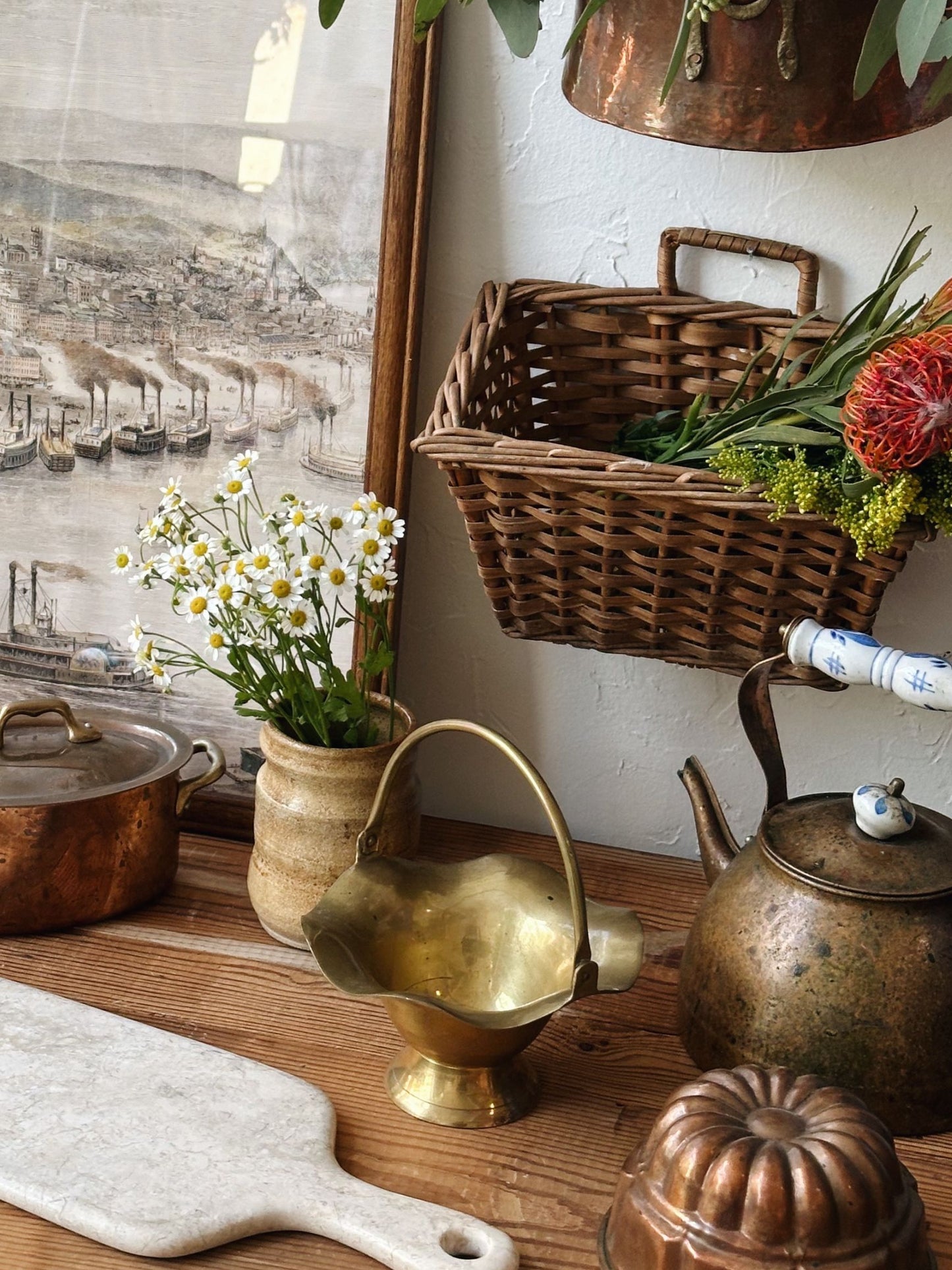 Wavy Brass Mini Basket