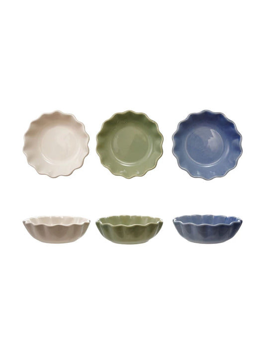 Stoneware Scalloped Bowl