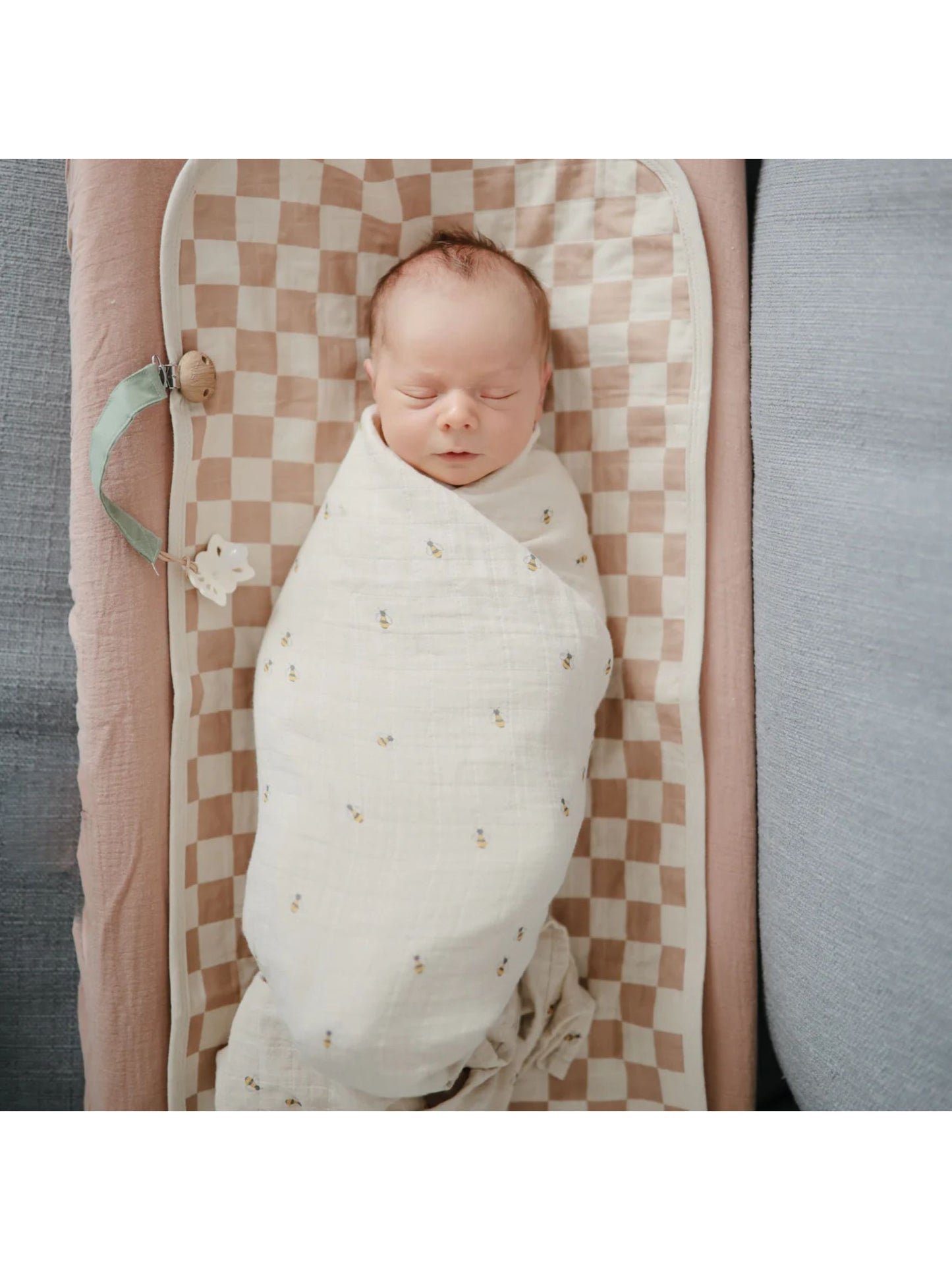 Organic Cotton Muslin Swaddle Blanket - Bees