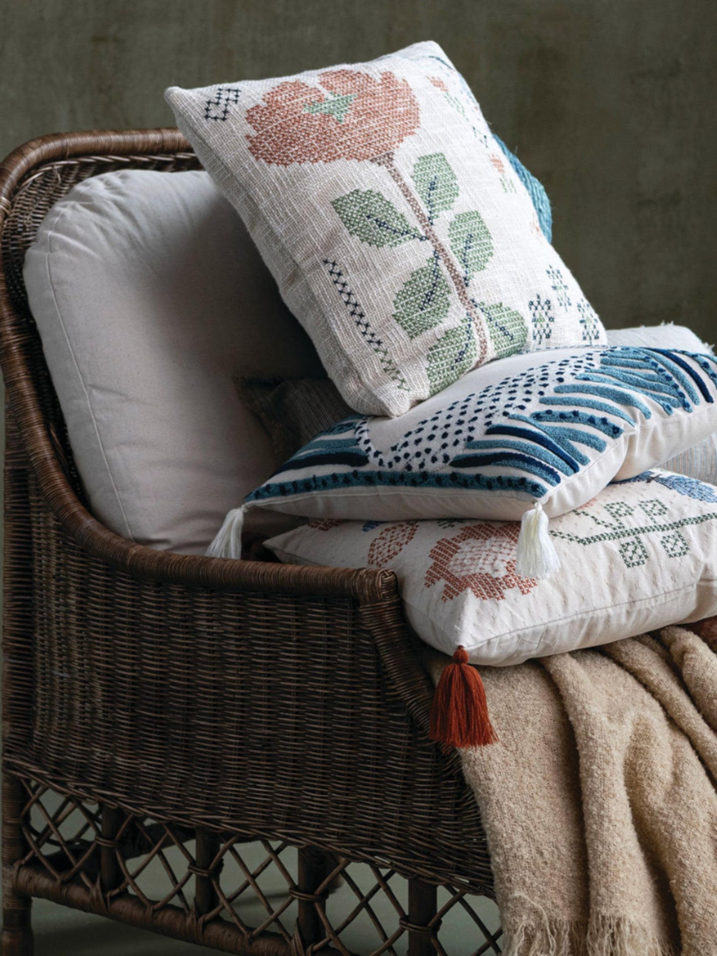 Cotton Dobby Pillow with Tassels