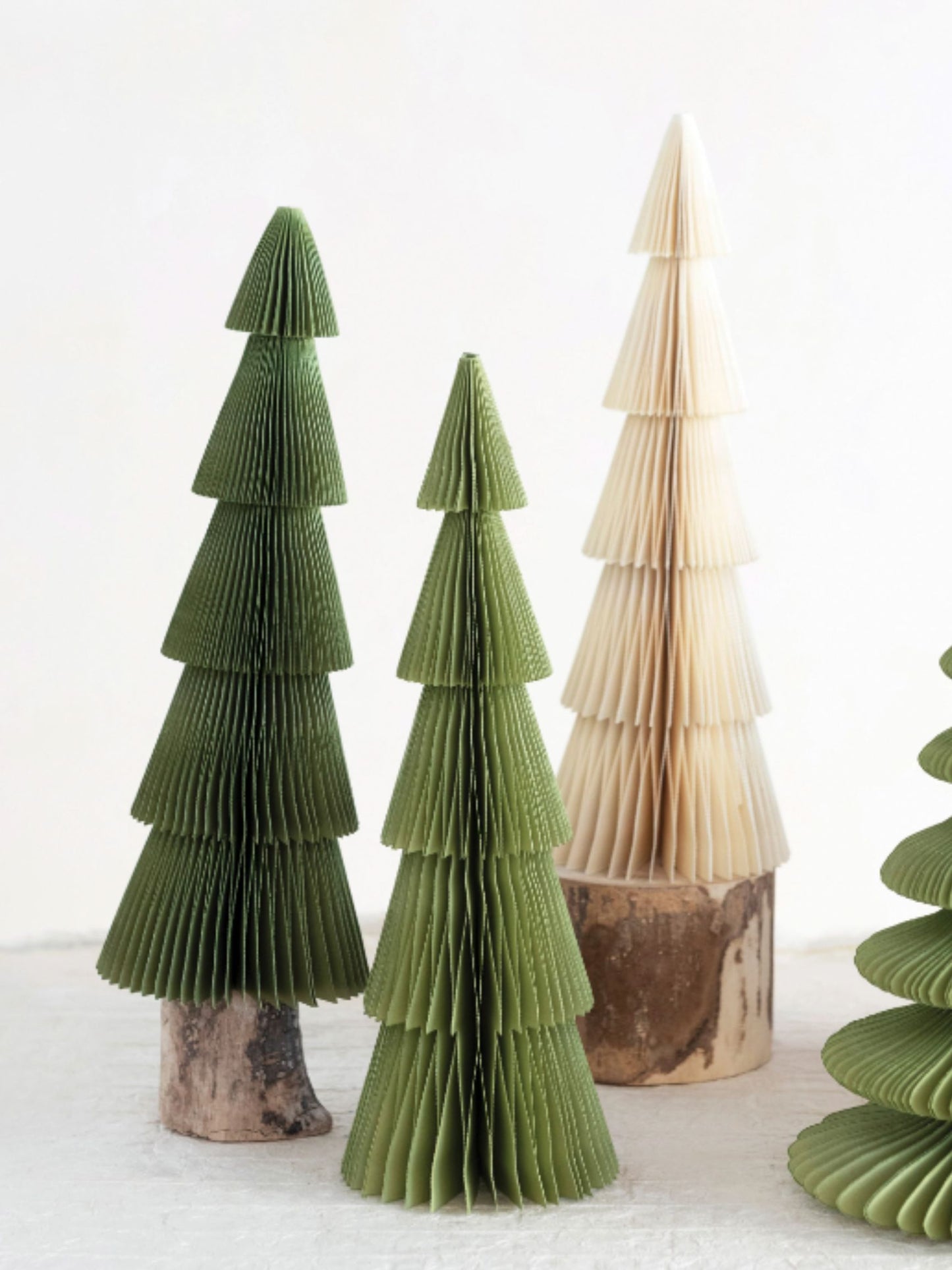 4-1/4" Round x 12"H Paper Honeycomb Tree