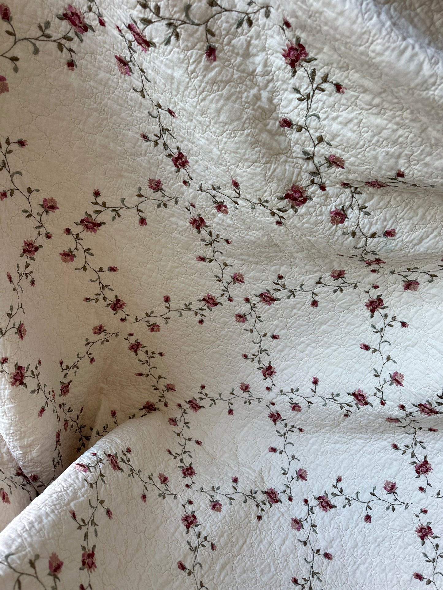 Vintage Pink Floral Quilt Set