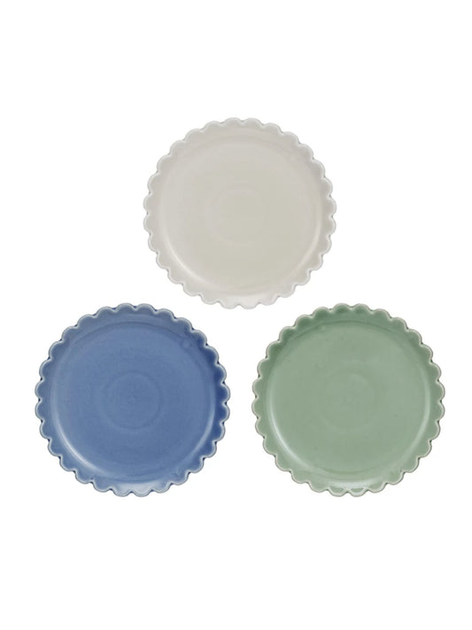 Plate w/ Scalloped Edge