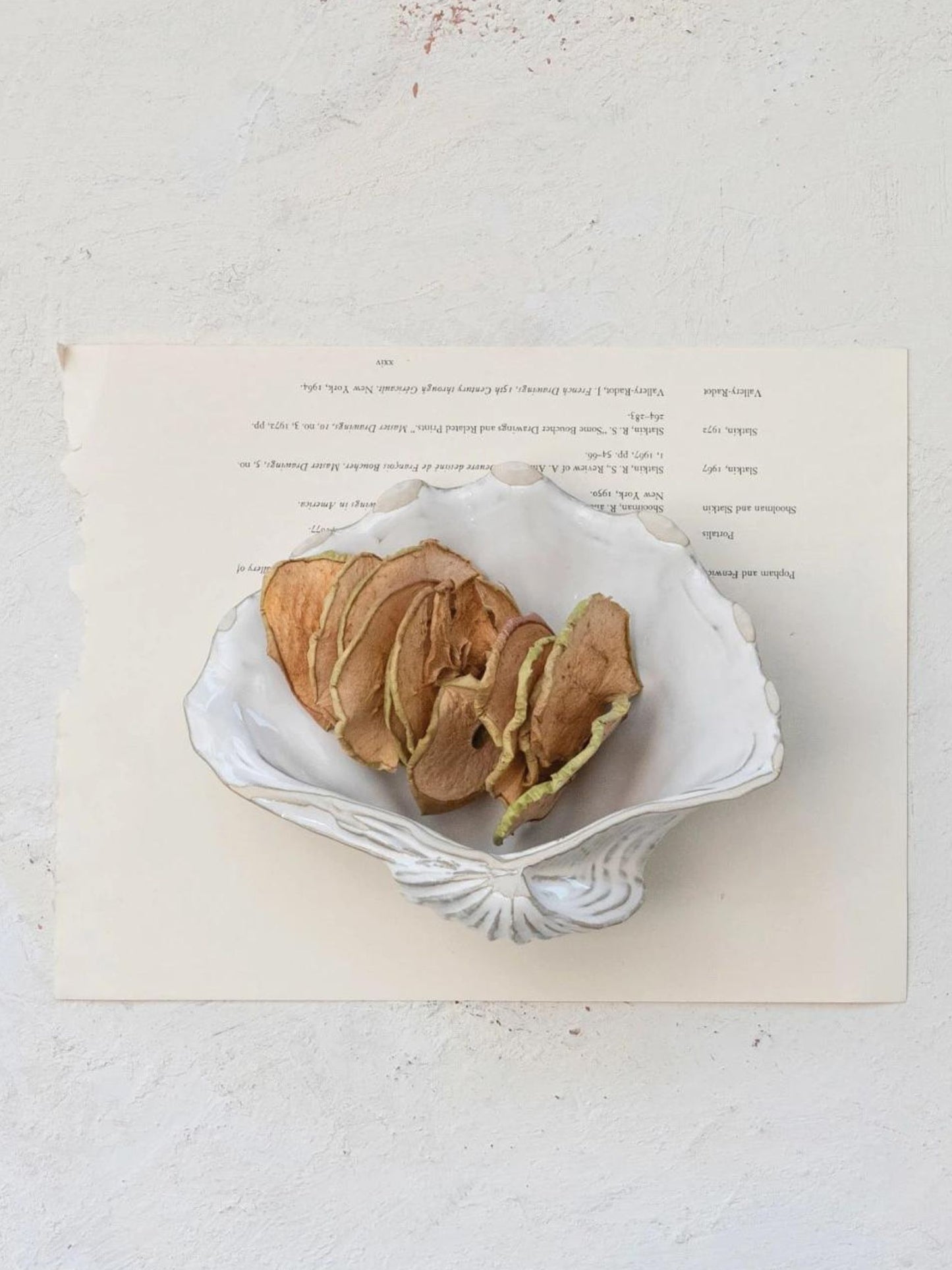 Stoneware Shell Shaped Dish