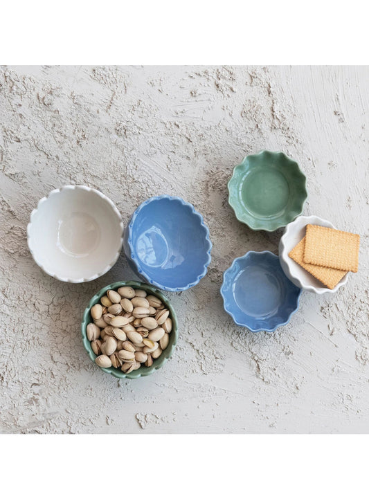 Stoneware Scalloped Bowl