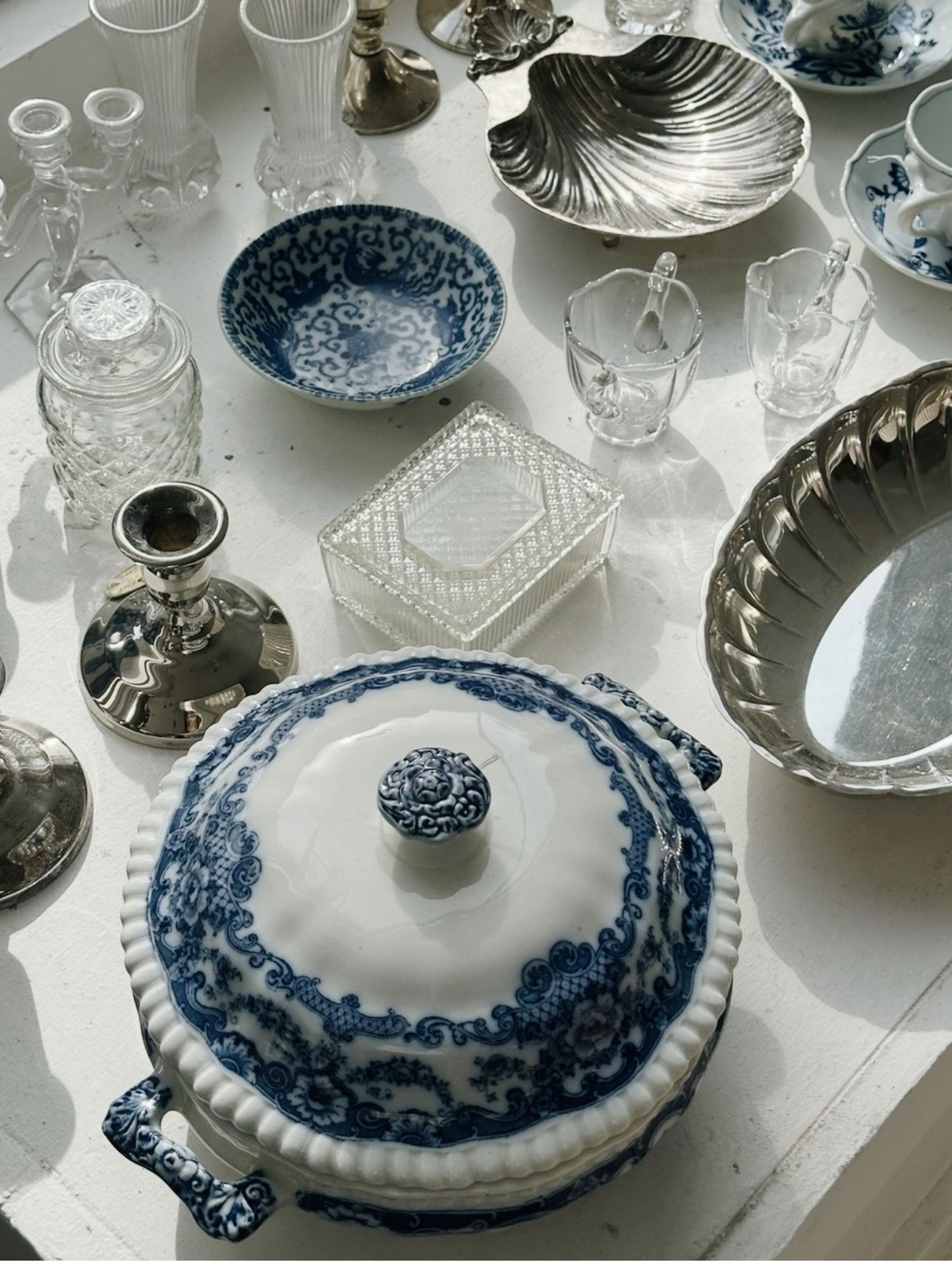 Vintage Blue Pattern Dinnnerware Dish w/ Lid - Pick Up Only