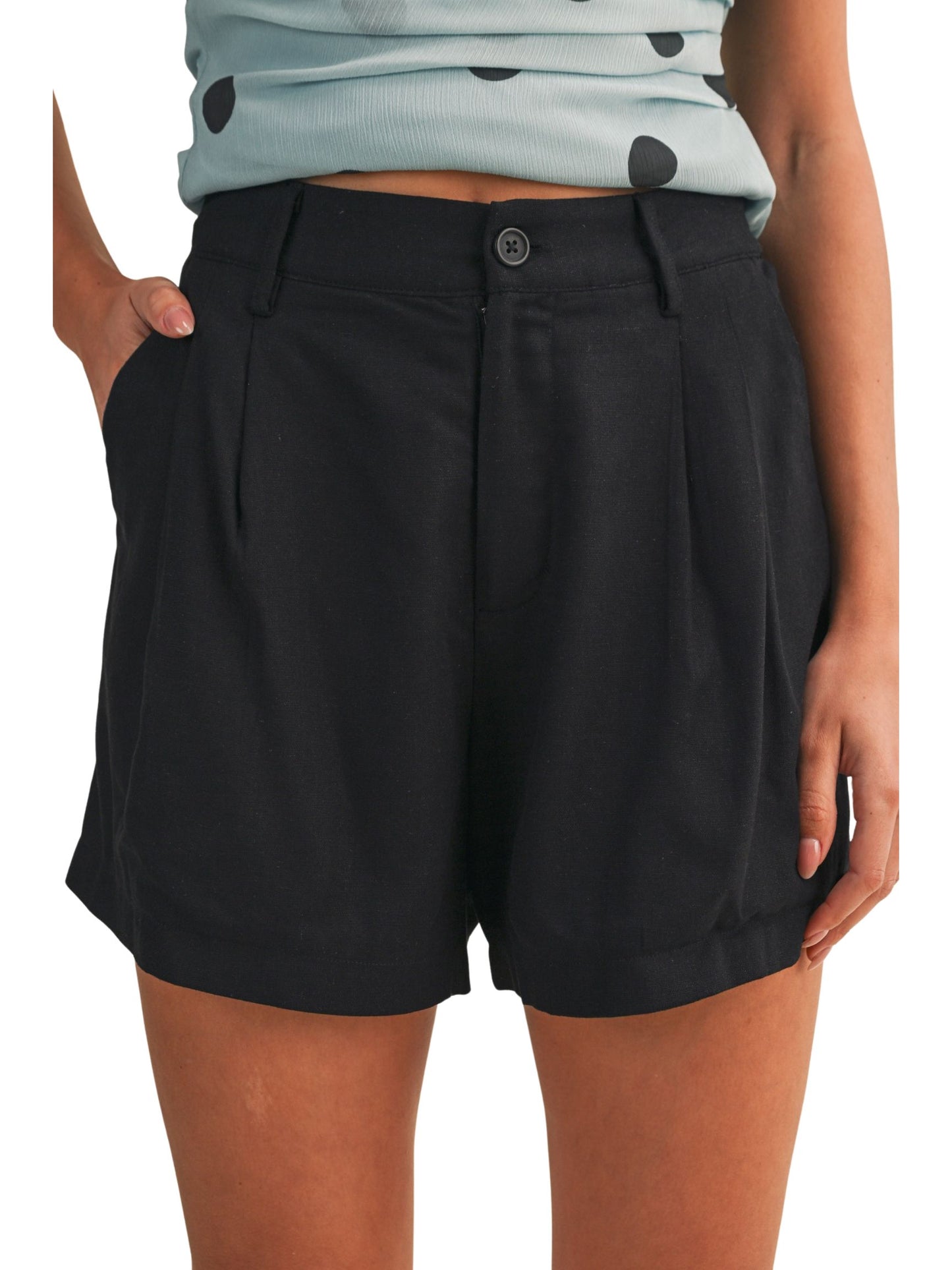 Linen Pleated Basic Shorts