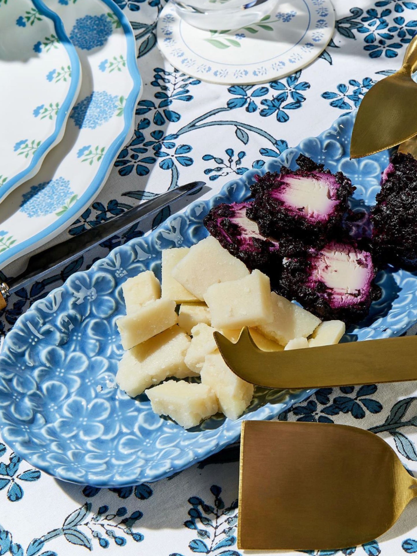 Hydrangea Serving Dish