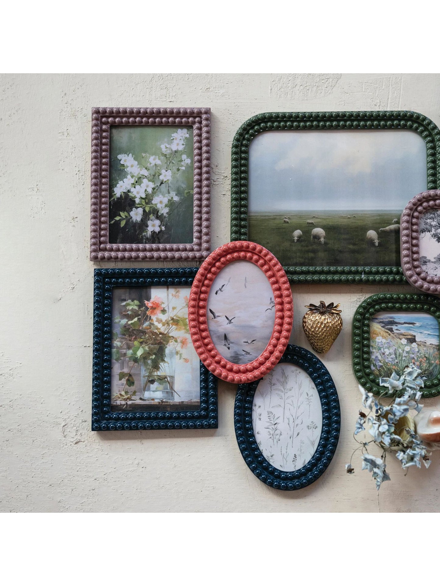 Oval Resin Bobbin Photo Frame